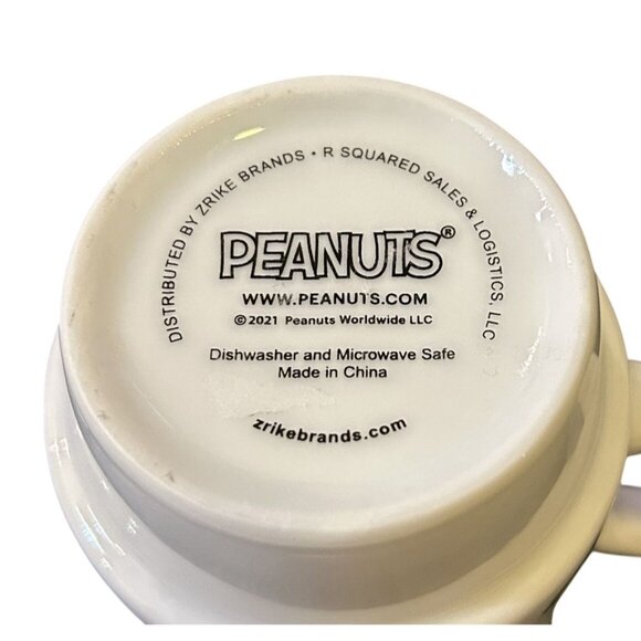 Peanuts 2021 Stackable Ceramic Mug Featuring Snoopy & Friends - Picture 4 of 4